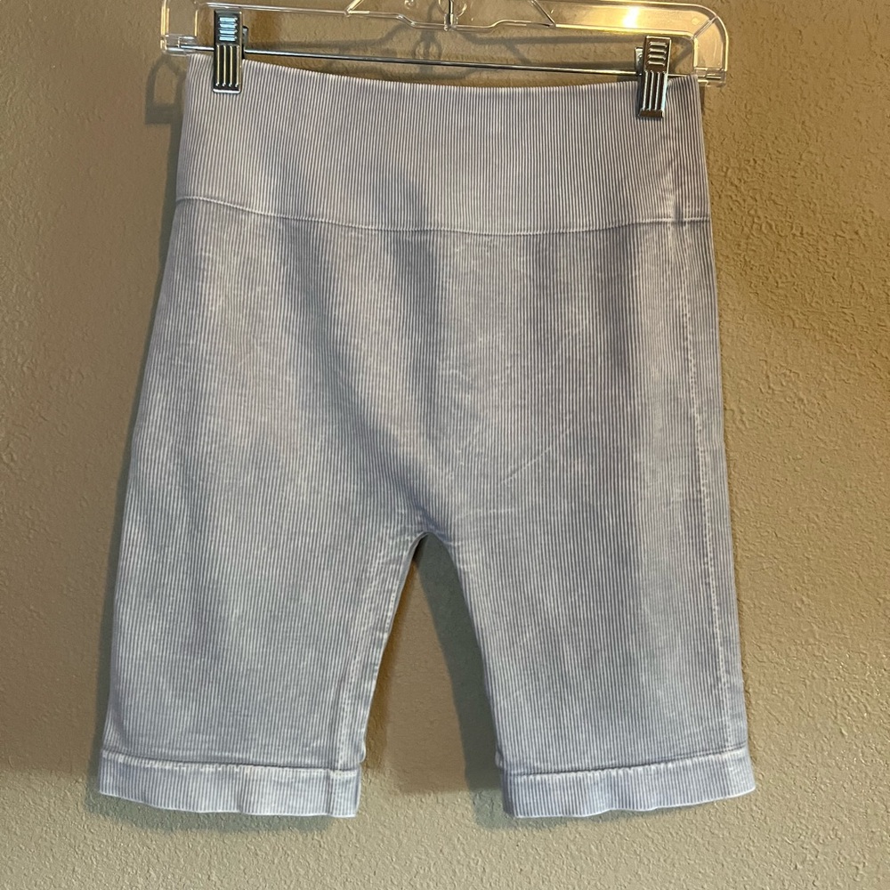 Acid wash gray ribbed biker short - one size - never worn